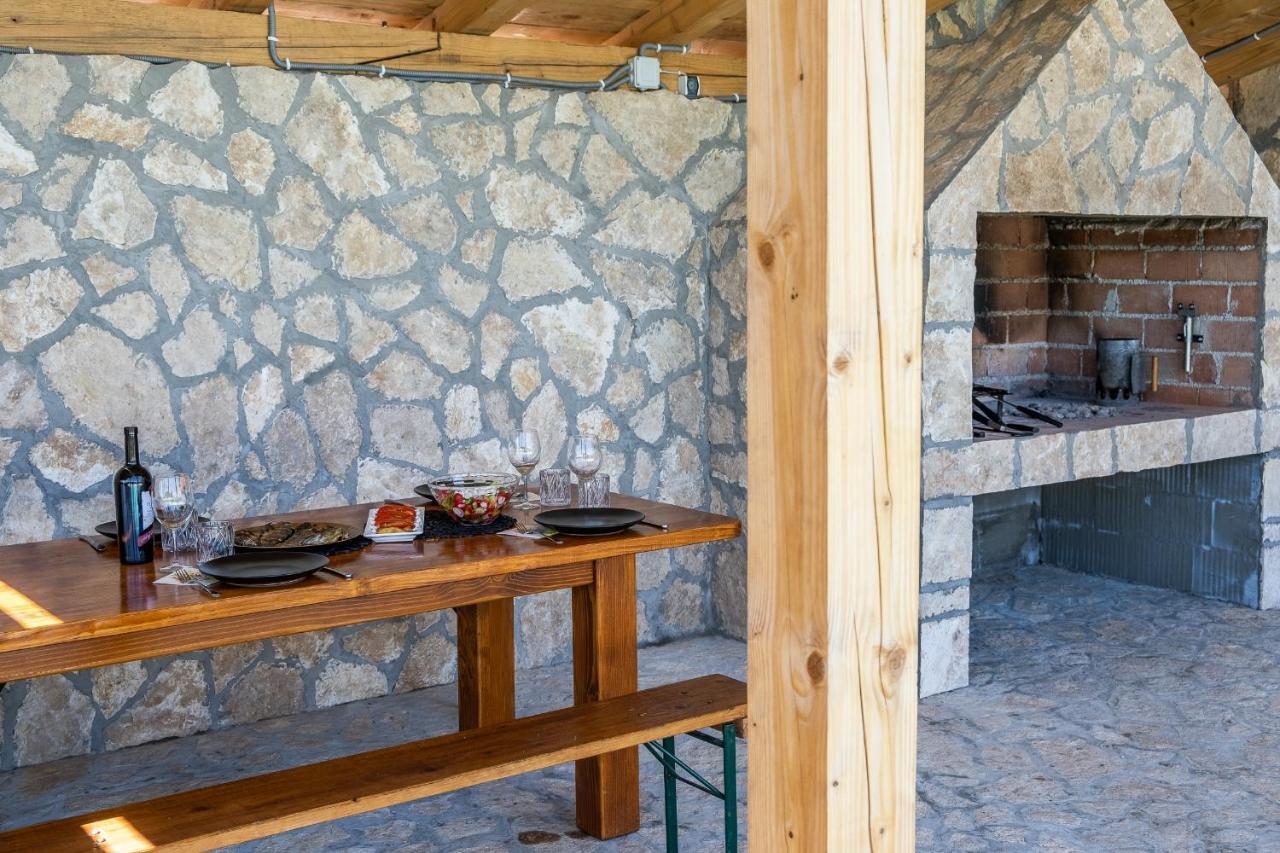 Villa Nesa - Beautiful Guest House At Continental Croatia With Outdoor Swimming Pool, Sauna And 3 Bedrooms Plaški Εξωτερικό φωτογραφία