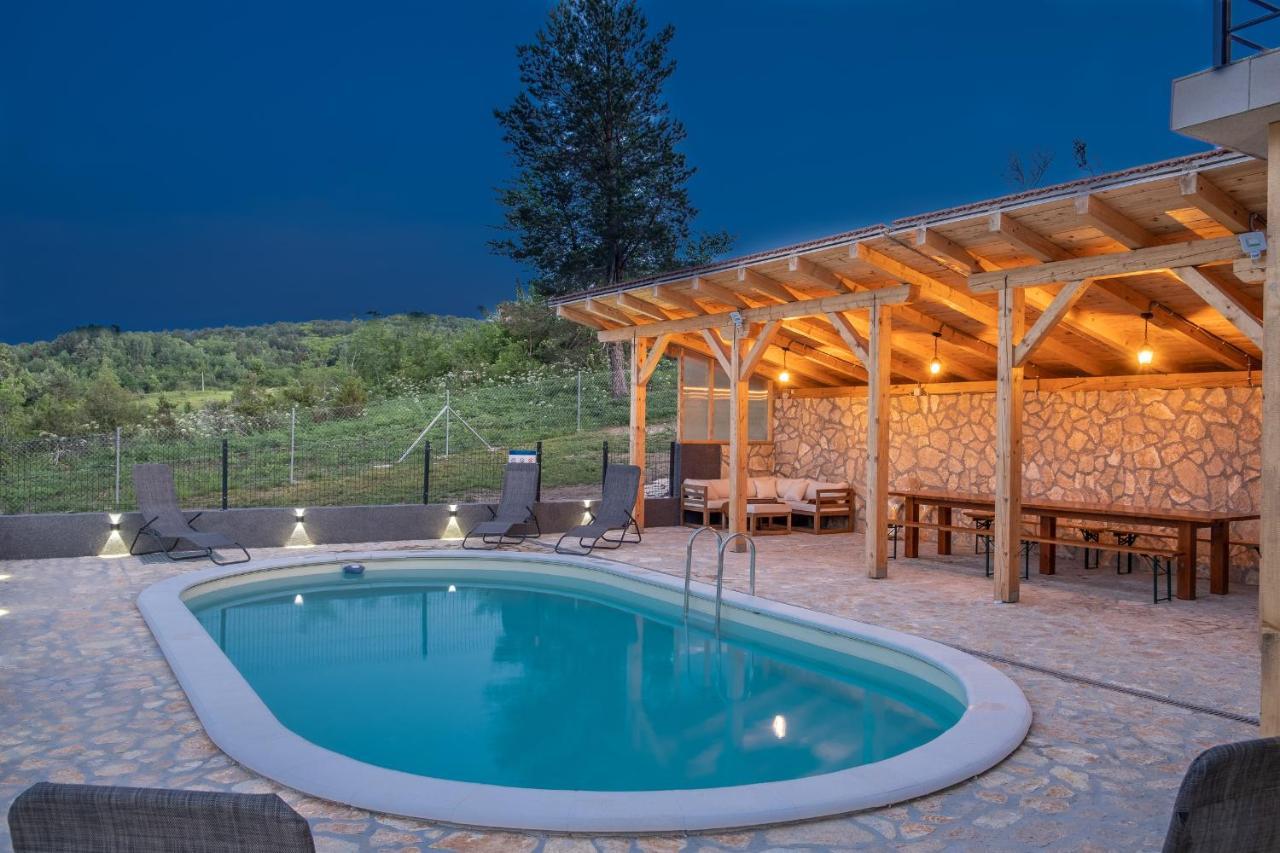 Villa Nesa - Beautiful Guest House At Continental Croatia With Outdoor Swimming Pool, Sauna And 3 Bedrooms Plaški Εξωτερικό φωτογραφία